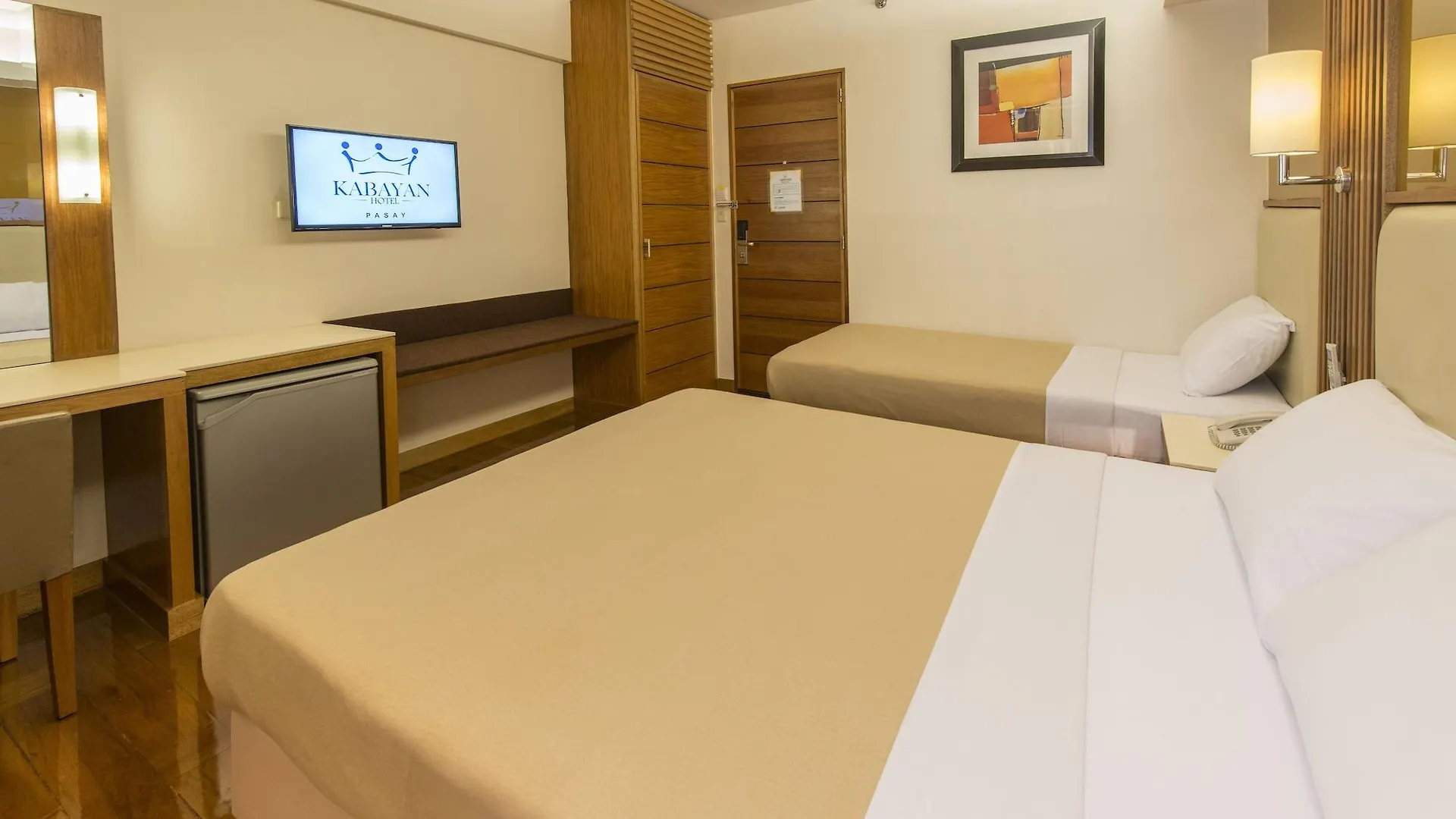 Kabayan Hotel פאסאי