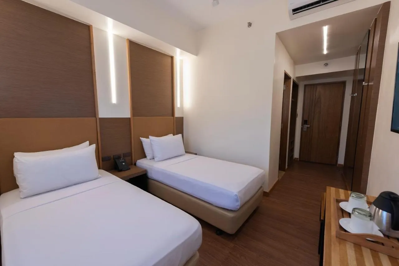 Kabayan Hotel Pasay 3*,