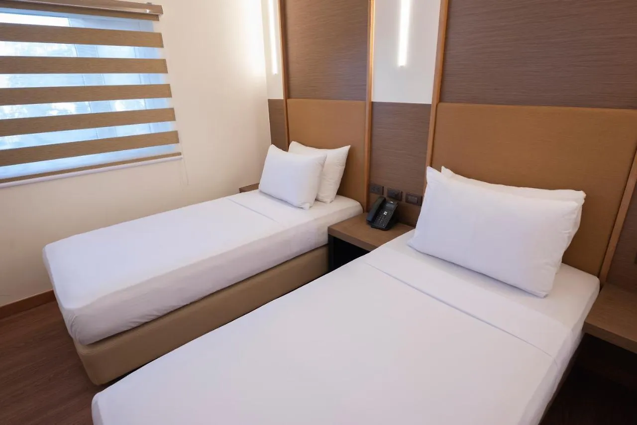 Kabayan Hotel Pasay 3*,
